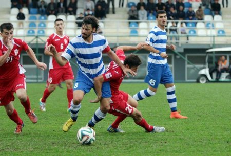 Tanınmış prodüserin futbolçu oğlu debüt etdi