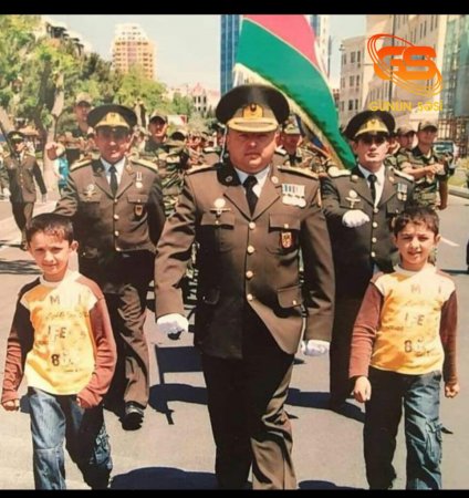 ŞOK: Məxfi hərbi materiallara çıxışı olan komandir Azərbaycandan QAÇDI VƏ... ŞOK: Məxfi hərbi materiallara çıxışı olan komandir Azərbaycandan QAÇDI VƏ...
