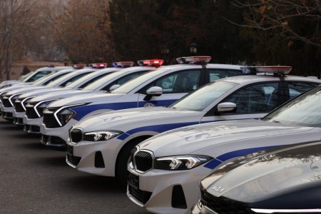 Naxçıvan polisinə yeni avtomobillər verilib