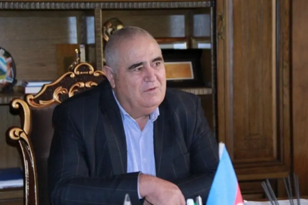 Şərurlu İsfəndiyar barəsindəki xəbərdən xəbərsizdir Şərurlu İsfəndiyar barəsindəki xəbərdən xəbərsizdir